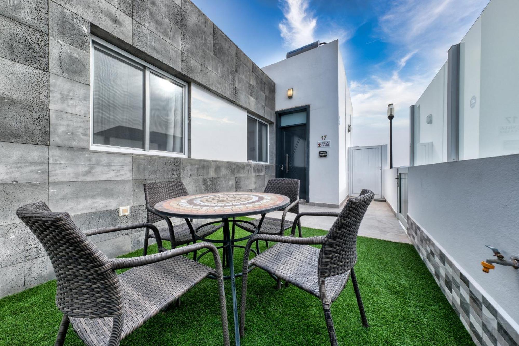 Casa de vacances Cassia-private Pool Aircon, Sat Tv By Lanzarote *