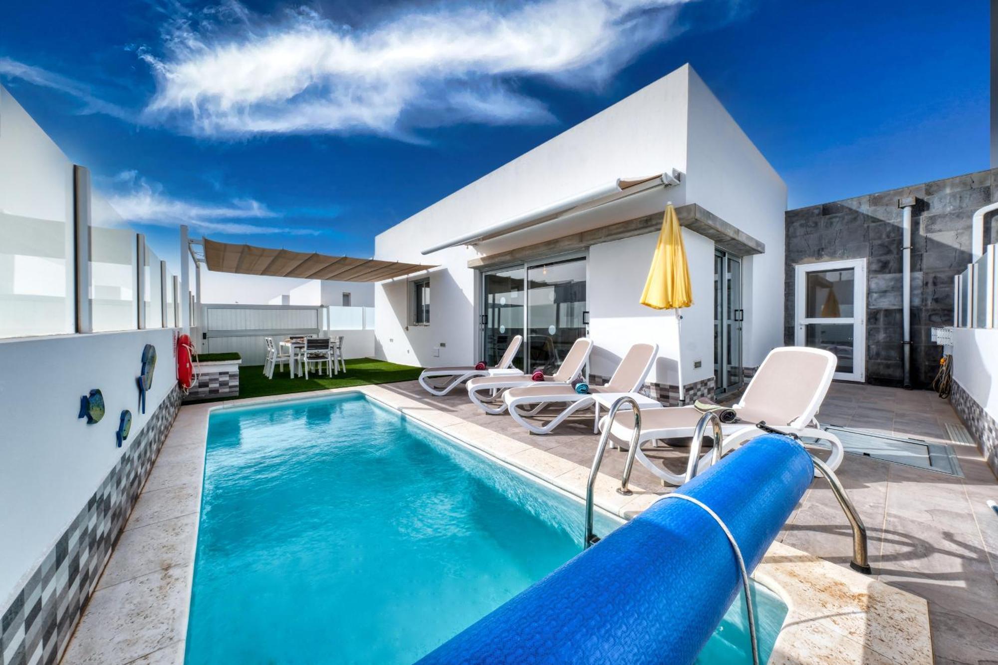 Cassia-private Pool Aircon, Sat Tv By Lanzarote Holiday home